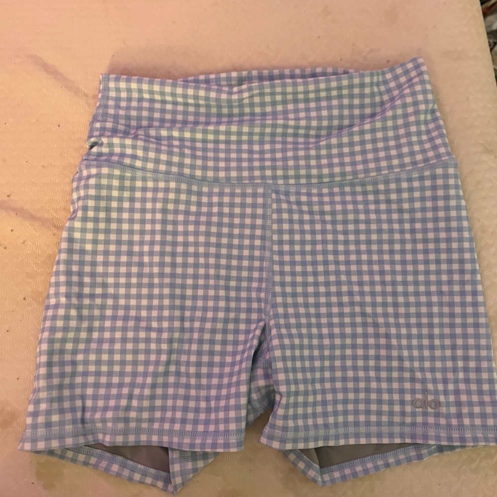 Alo biker shorts gingham blue